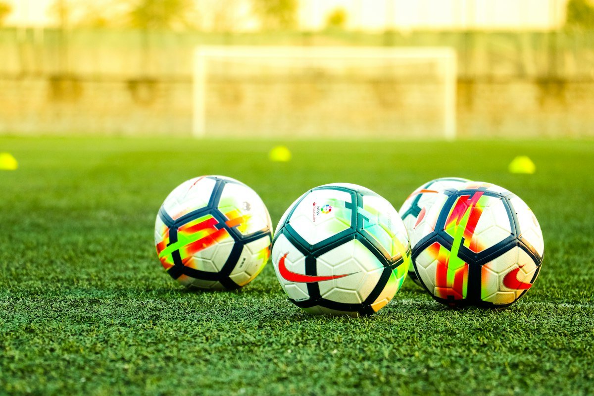 Superliga e Kosovu00ebs nu00eb Futboll: Tabela taktike e trajnerit nu00eb dhomat e zhveshjes para ndeshjes evropiane